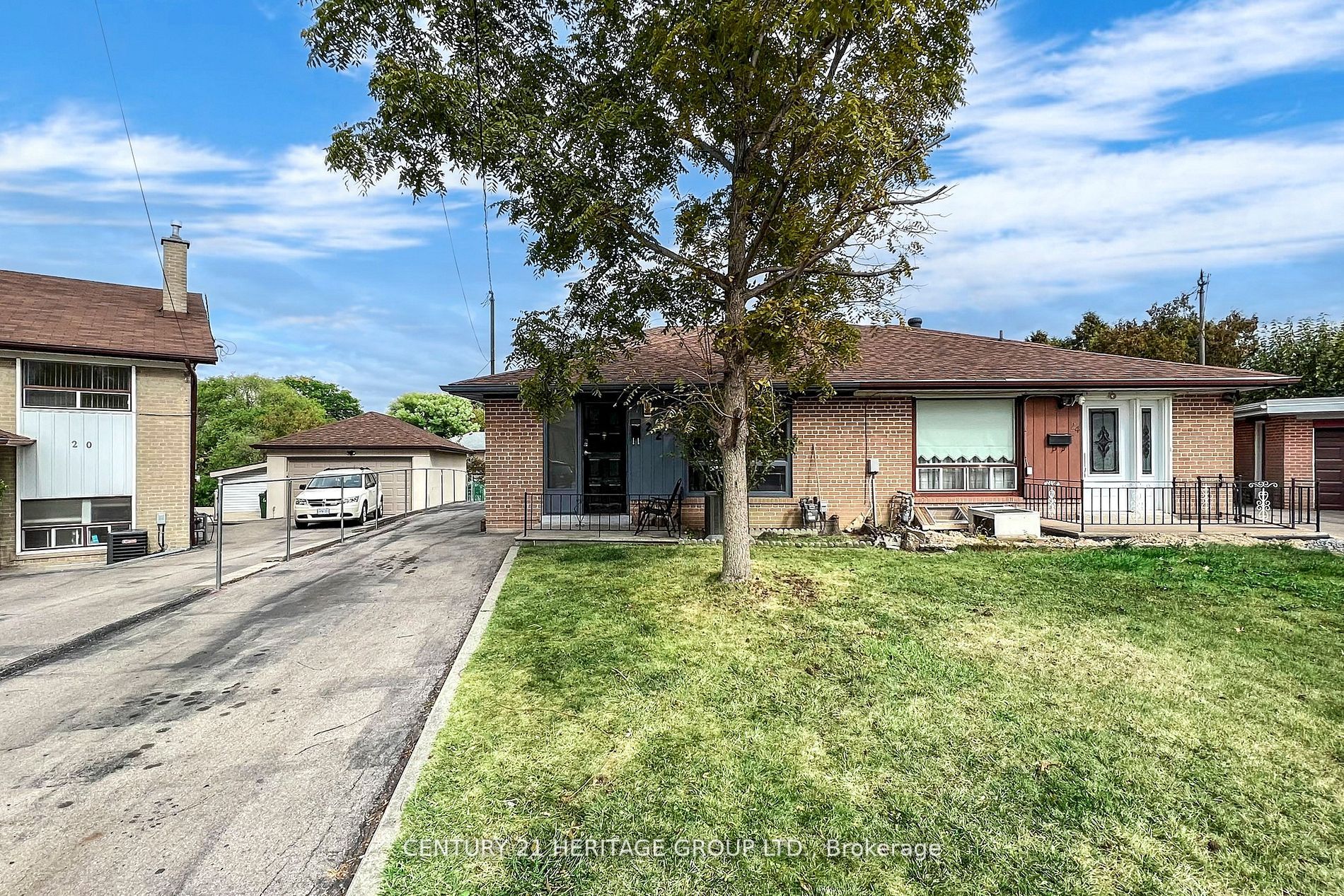 22 Azalea Crt