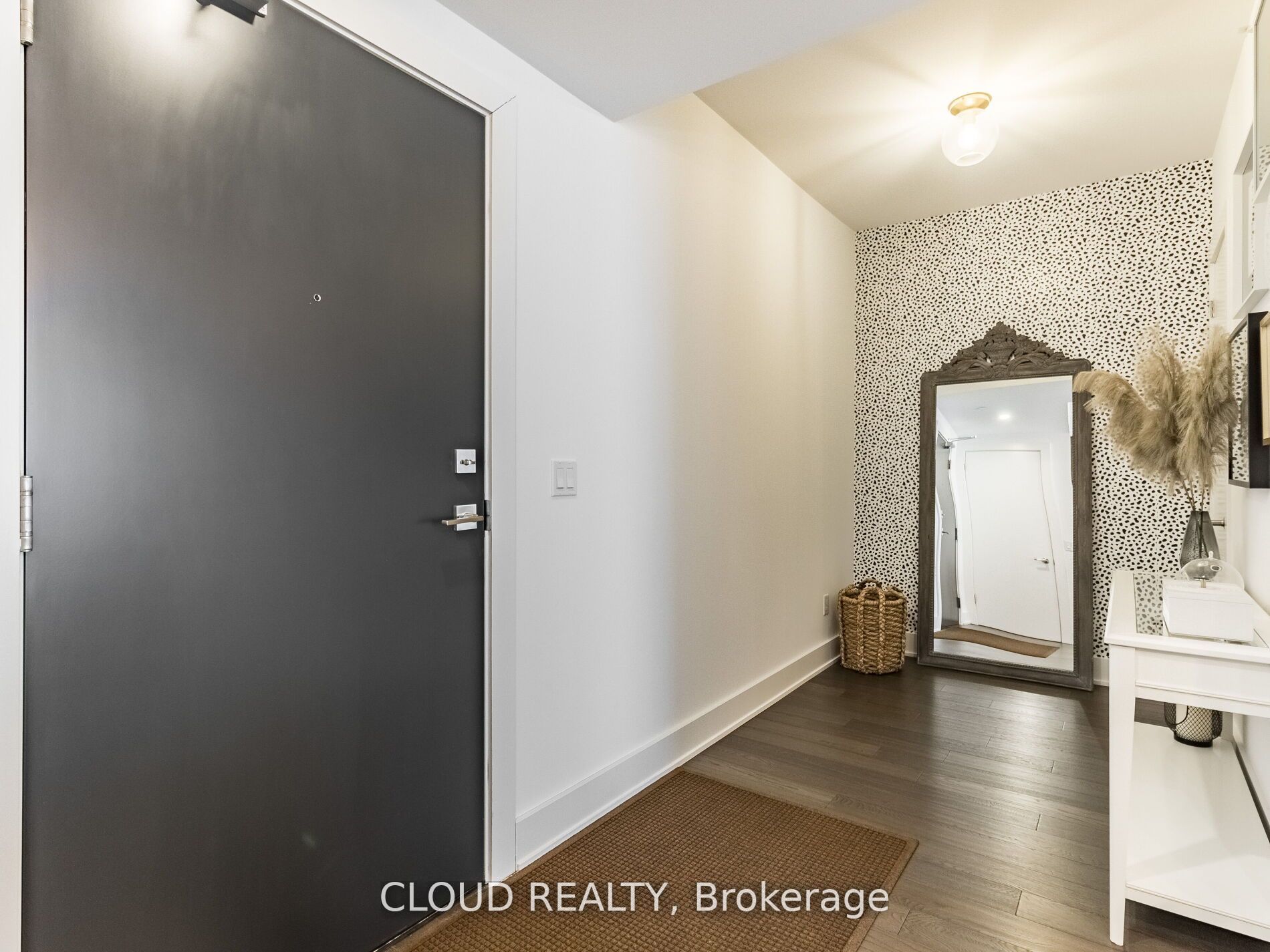 5220 Dundas Street, #D620