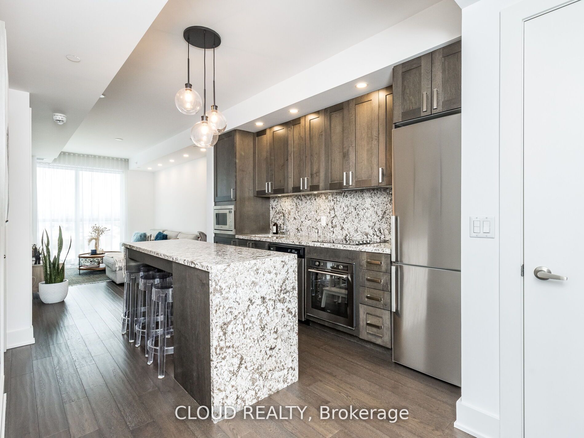 5220 Dundas Street, #D620