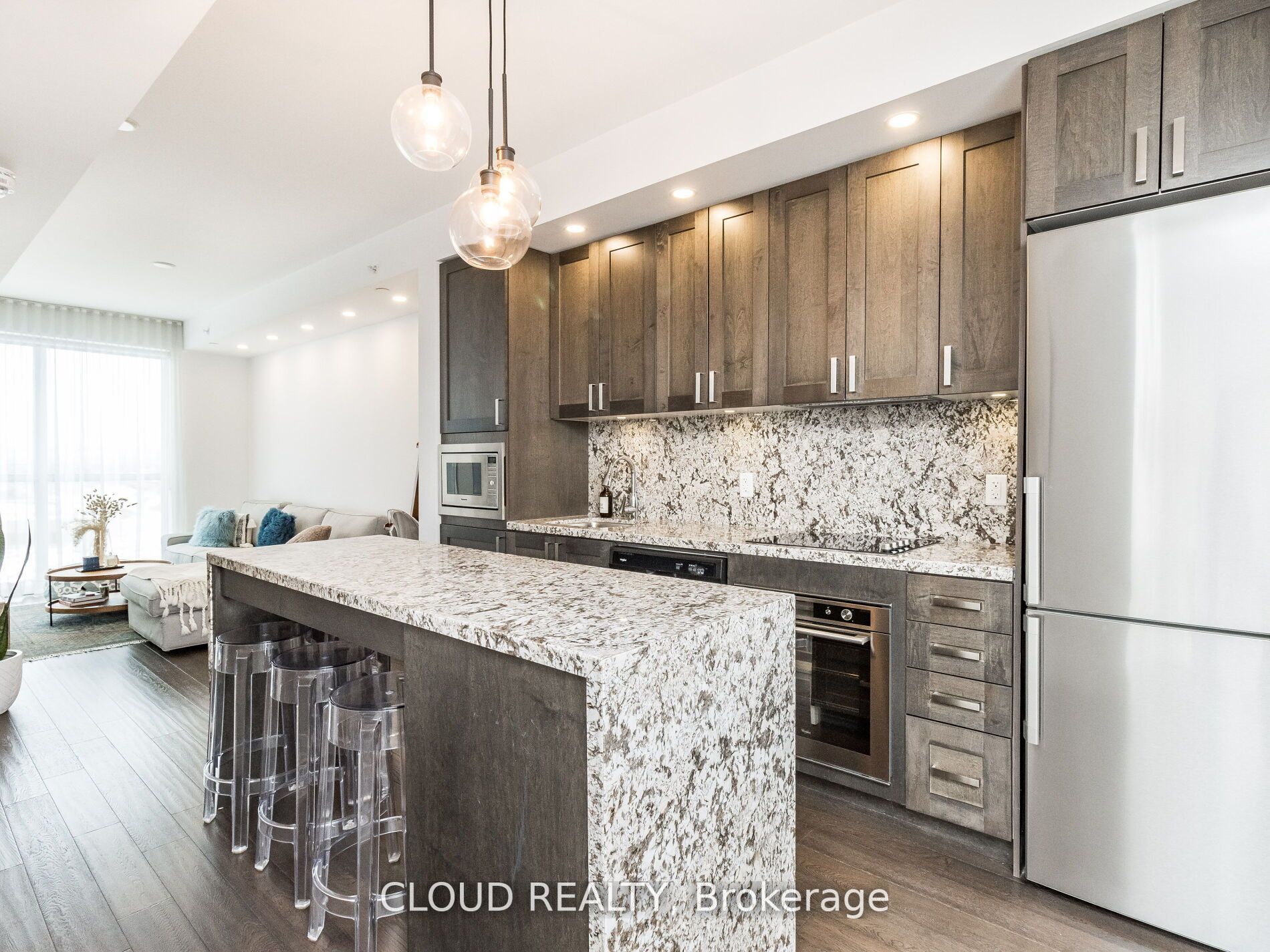 5220 Dundas Street, #D620