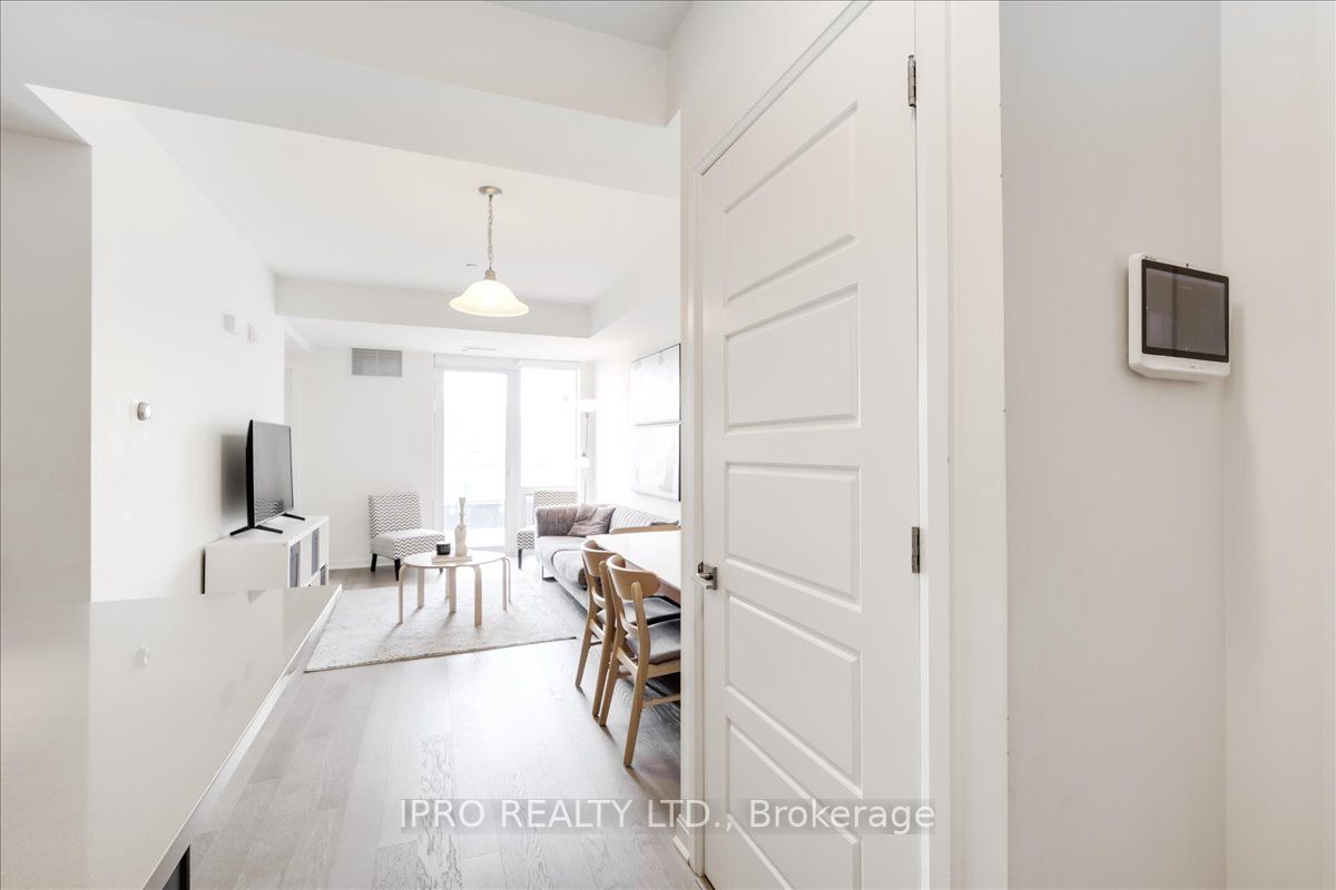 3028 Creekshore Common, #111