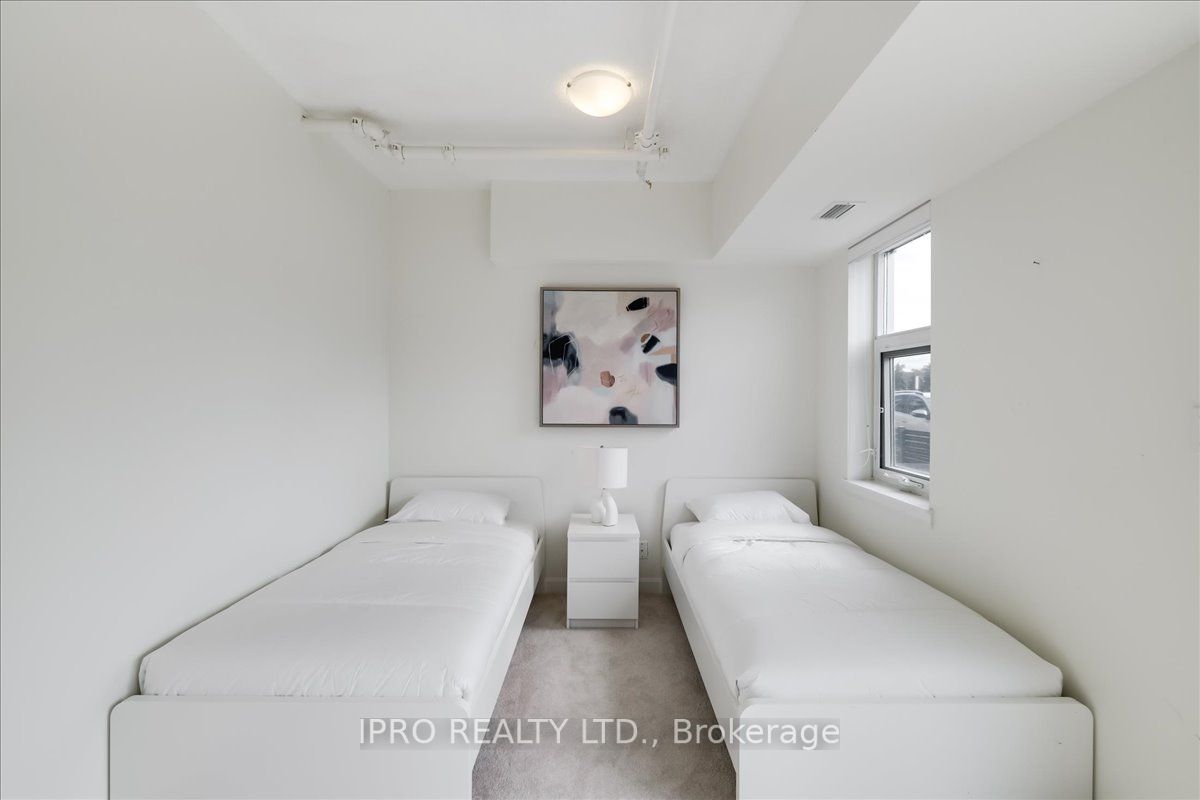 3028 Creekshore Common, #111