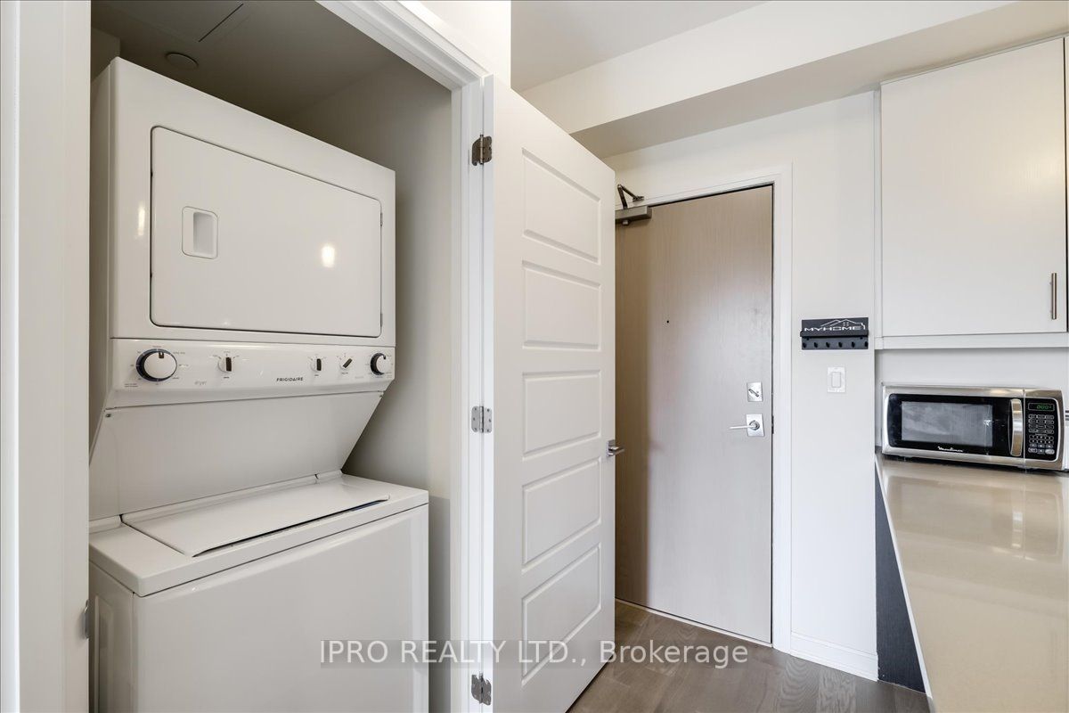 3028 Creekshore Common, #111