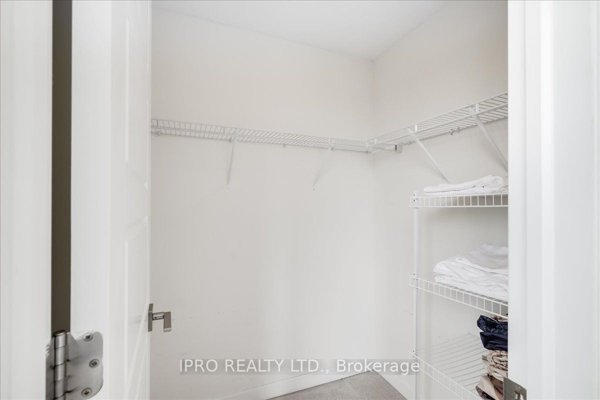 3028 Creekshore Common, #111
