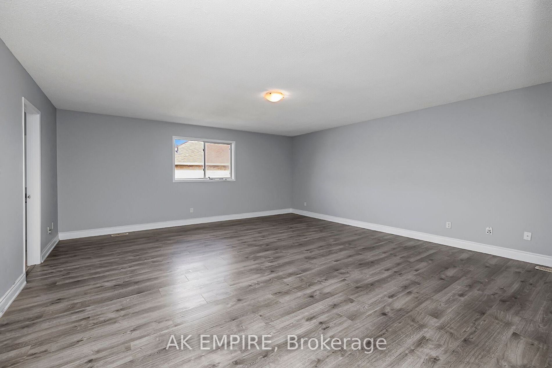 3 Maple Beach Cres