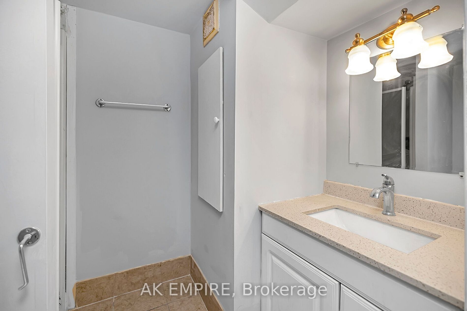 3 Maple Beach Cres
