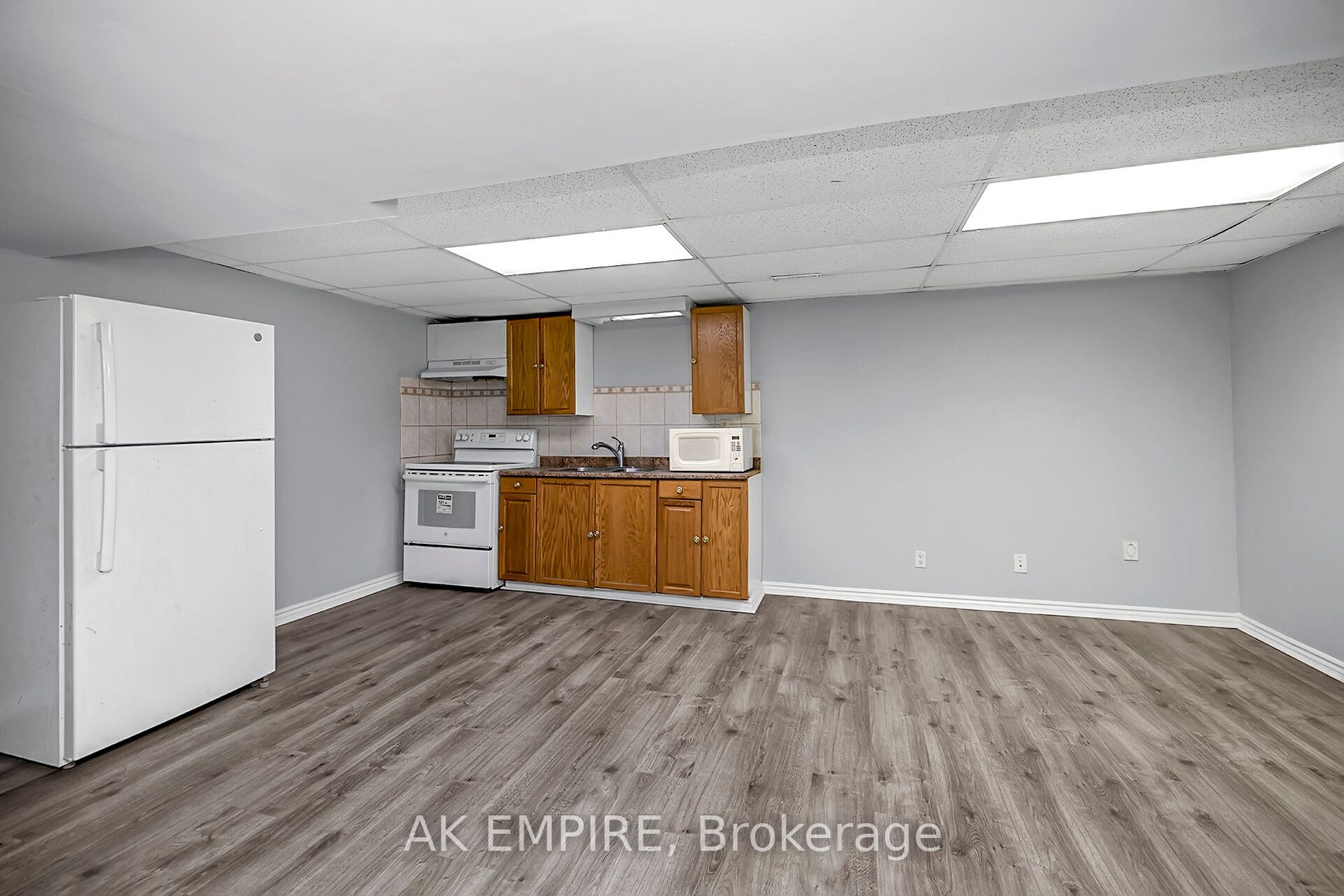 3 Maple Beach Cres