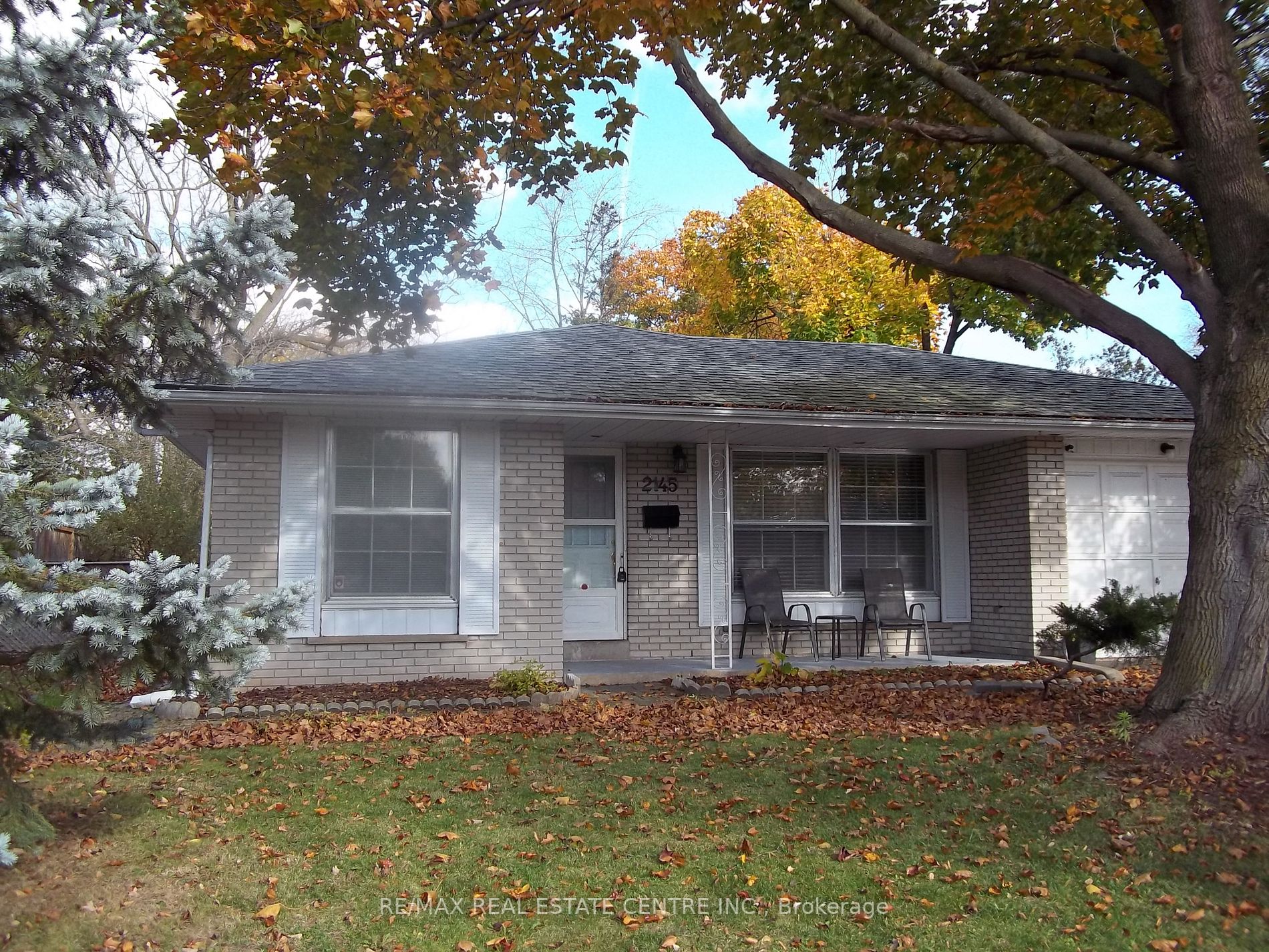 2145 Sandringham Dr