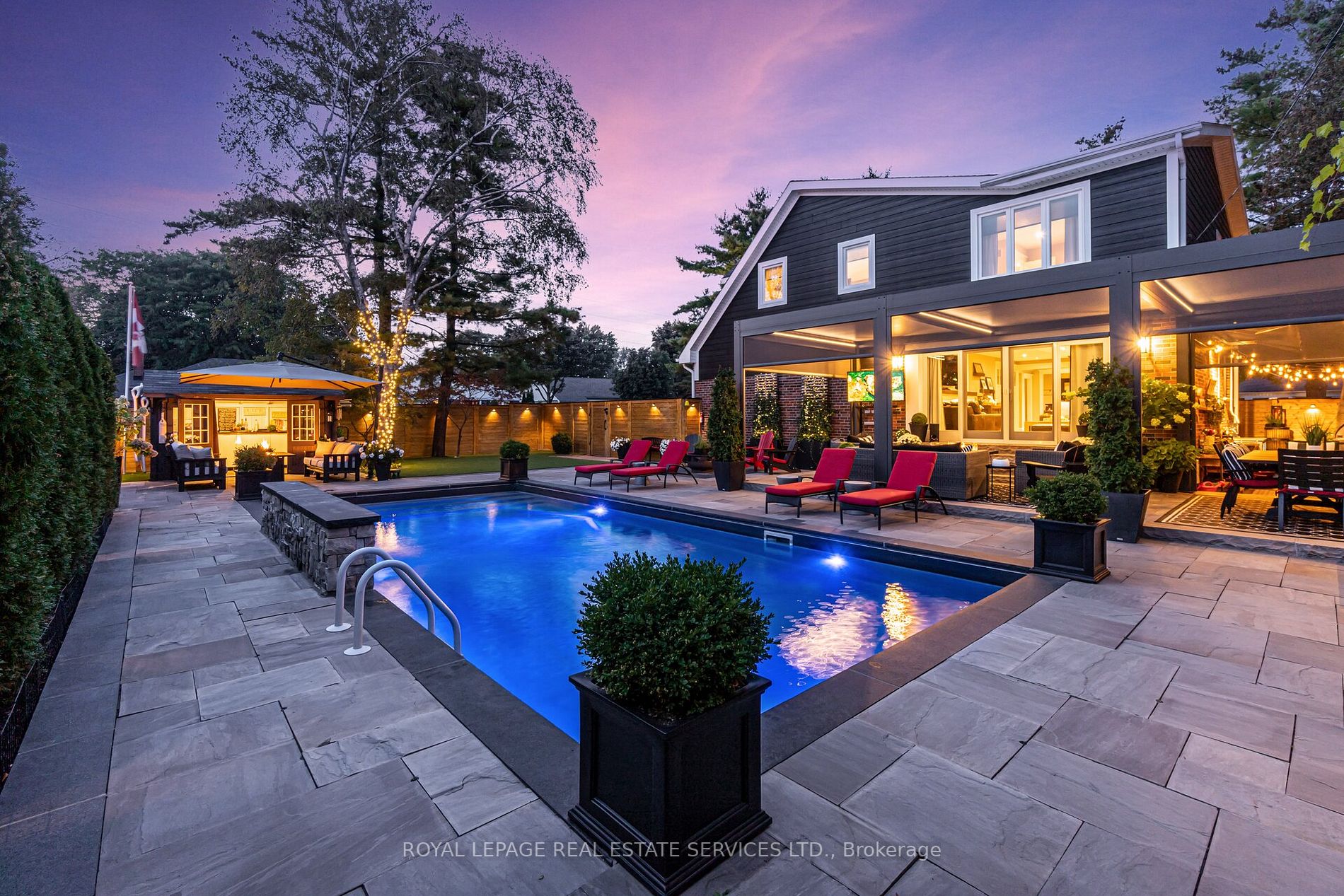 818 Whitney Dr