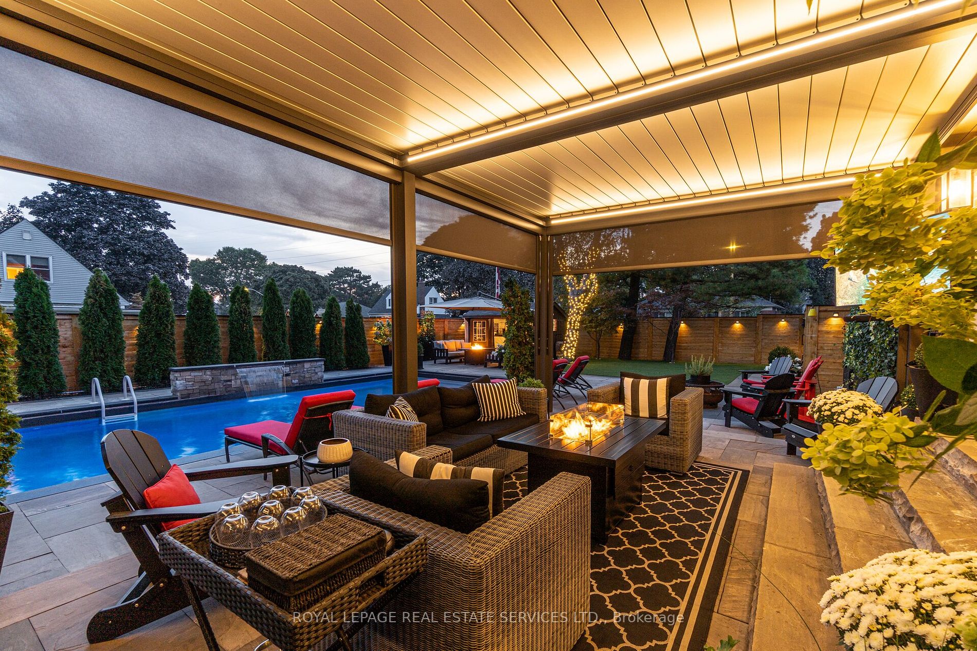 818 Whitney Dr