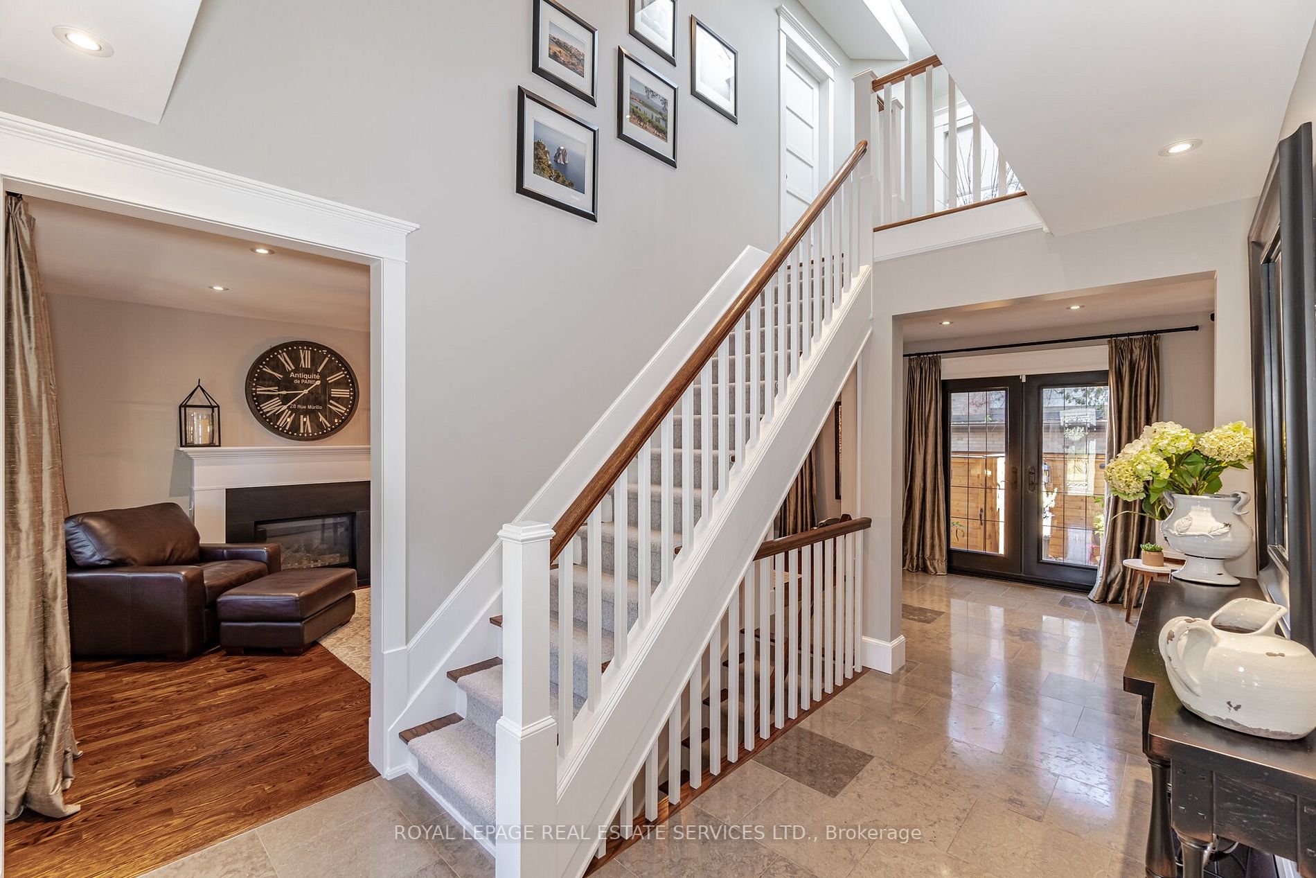 818 Whitney Dr