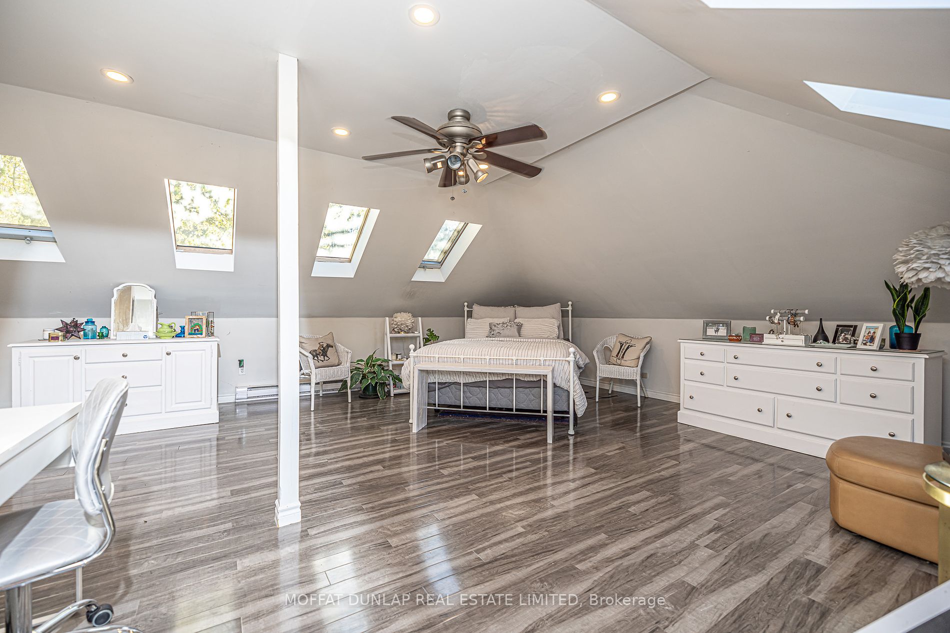 7699 Patterson Sideroad
