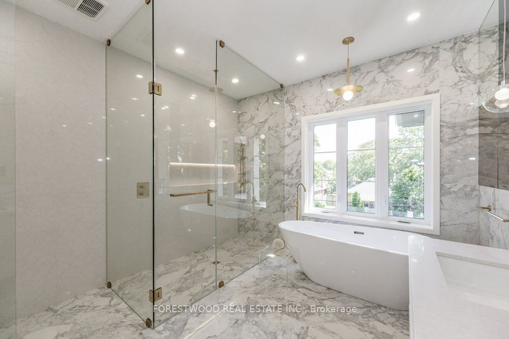 47 Ambleside Ave