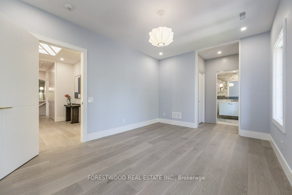 47 Ambleside Ave