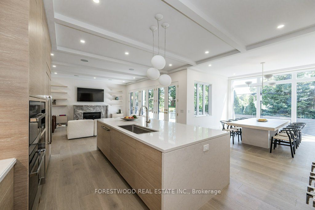 47 Ambleside Ave