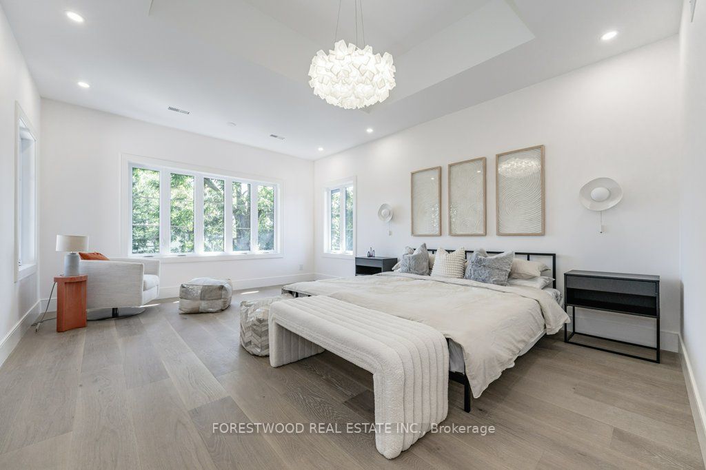 47 Ambleside Ave