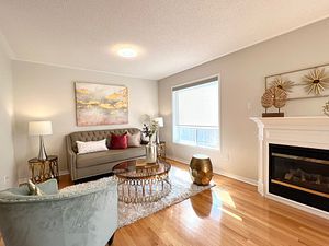 3809 Talias Cres