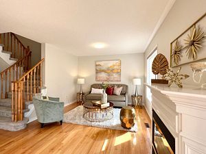 3809 Talias Cres