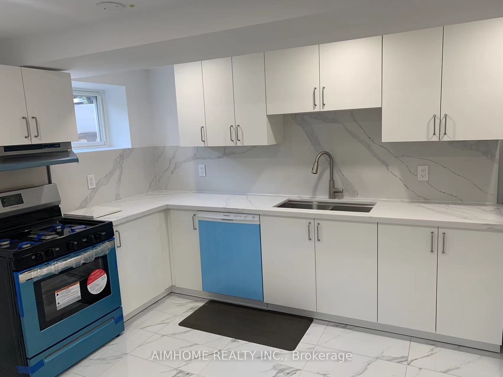 1321 Redbank Cres, #Lower