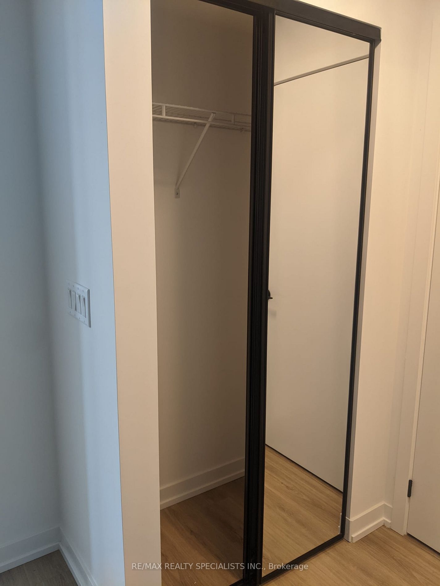 10 Lagerfeld Dr, #214