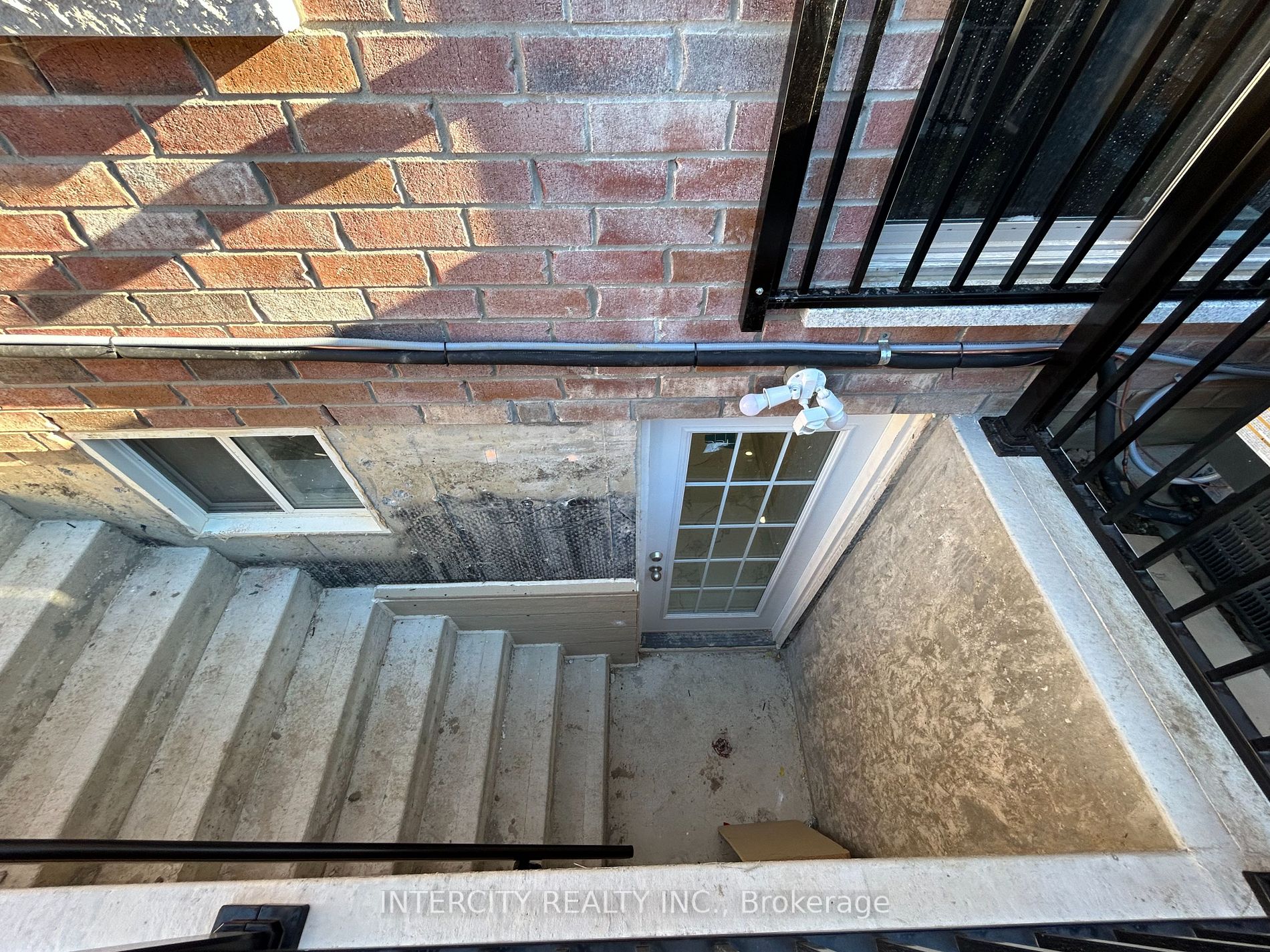 32 Matterhorn Rd