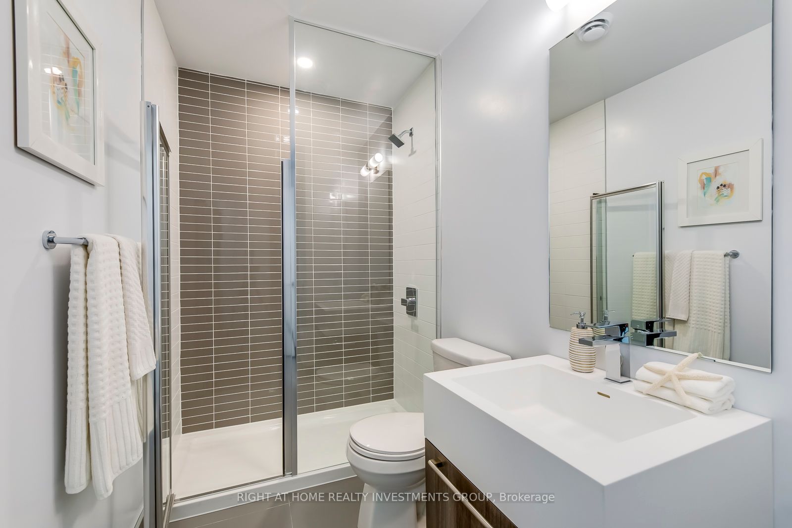 25 Neighbourhood Lane, #414