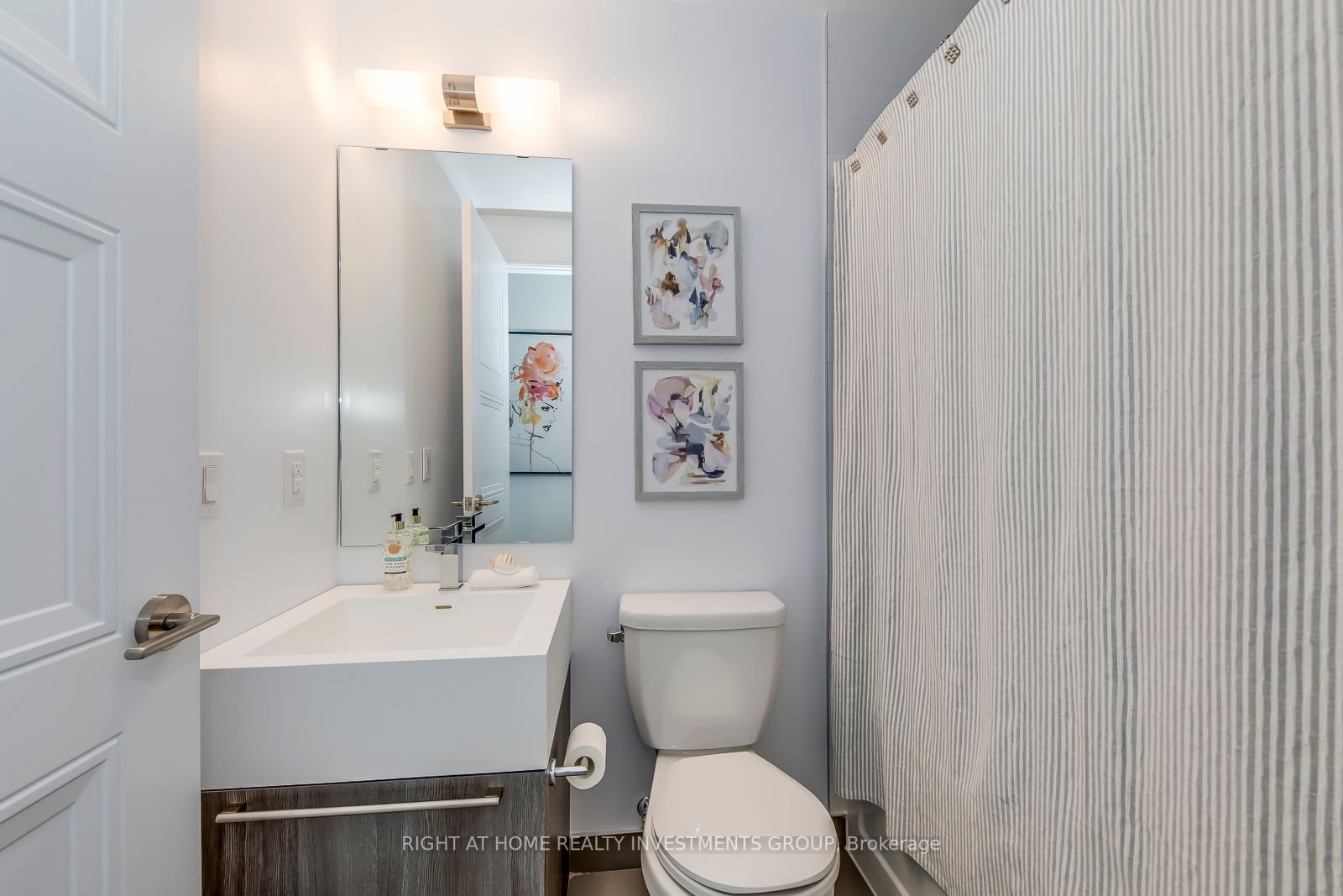 25 Neighbourhood Lane, #414