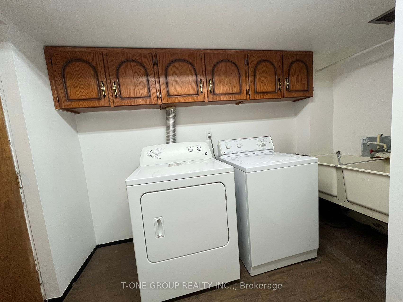 4250 Highgate Cres