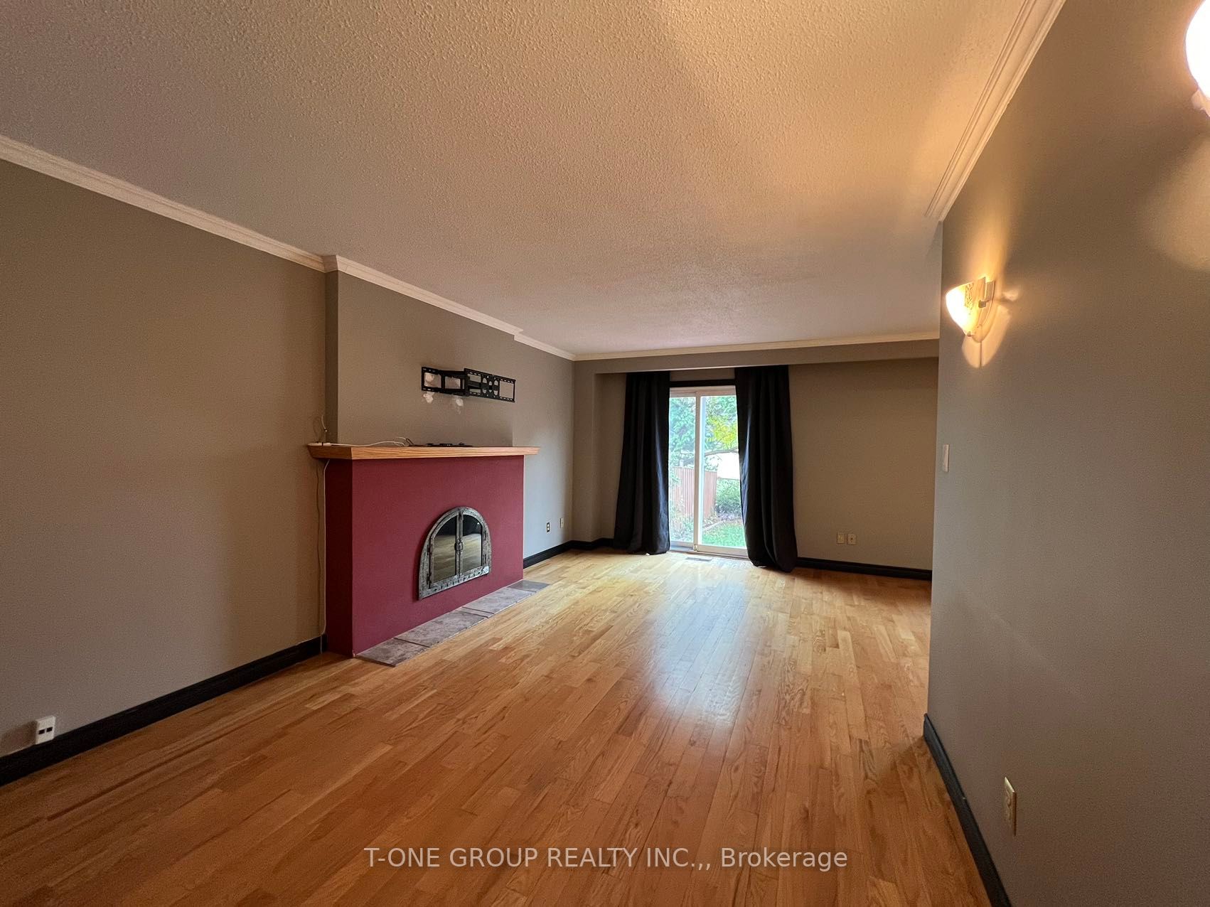 4250 Highgate Cres