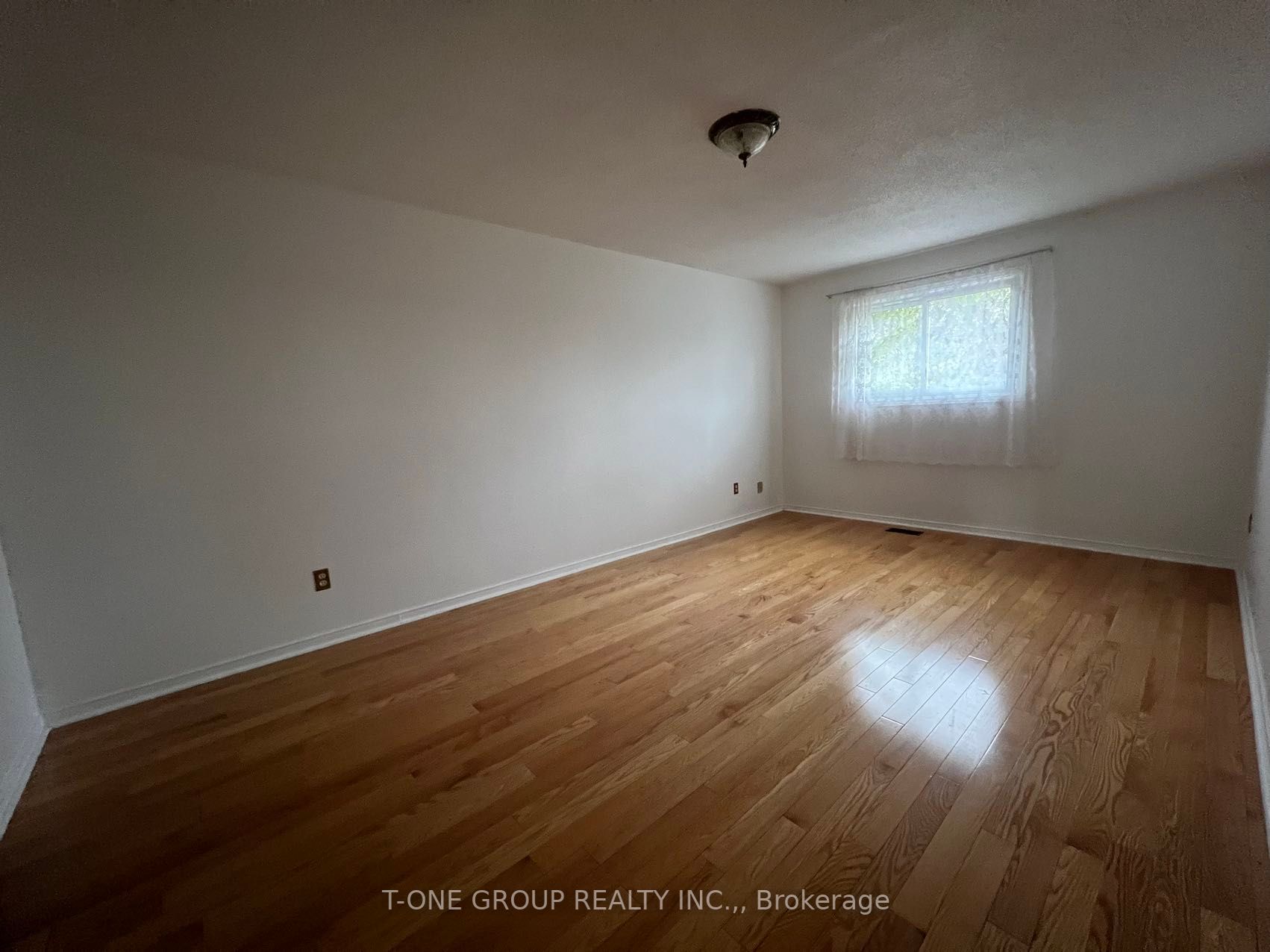 4250 Highgate Cres