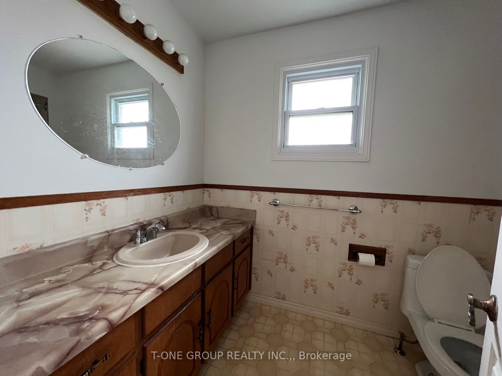 4250 Highgate Cres