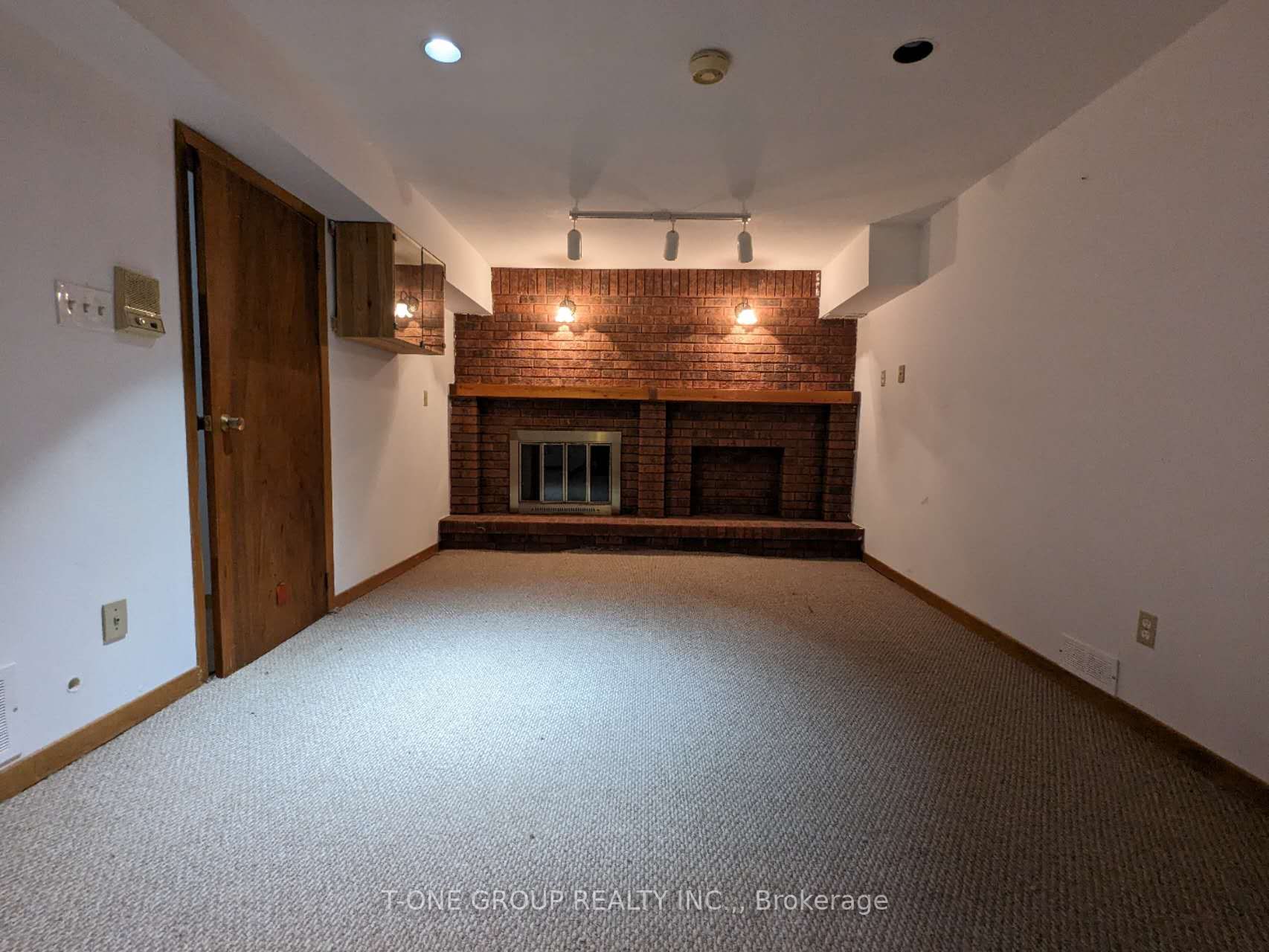 4250 Highgate Cres