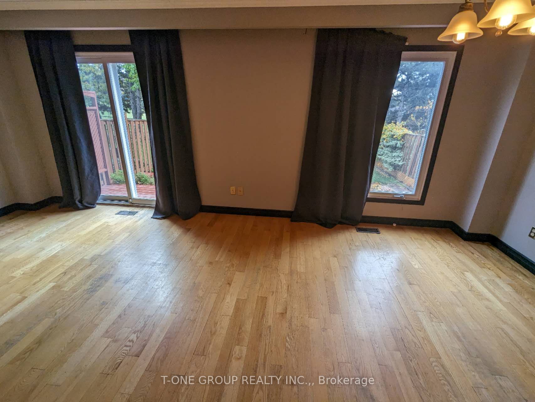 4250 Highgate Cres