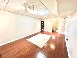 39 Terrastone Crt, #Lower