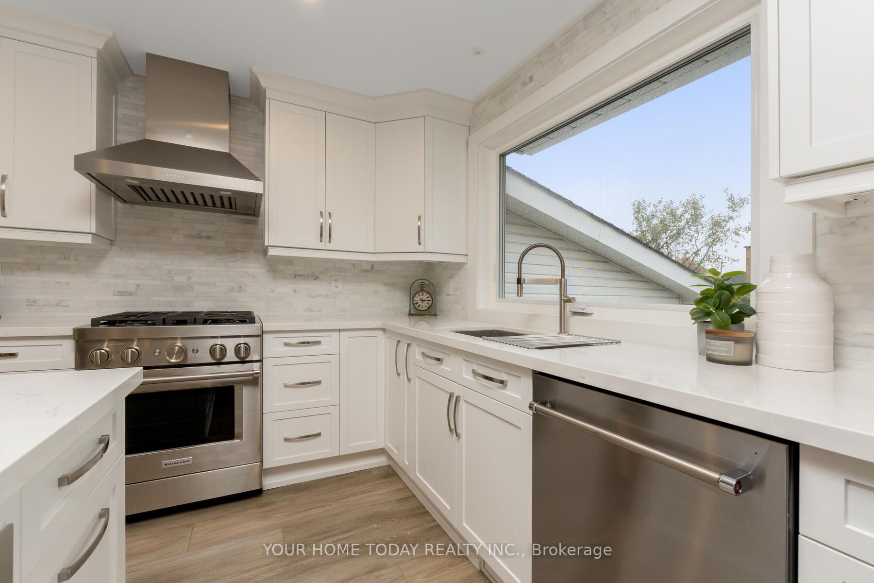 3 Regan Cres