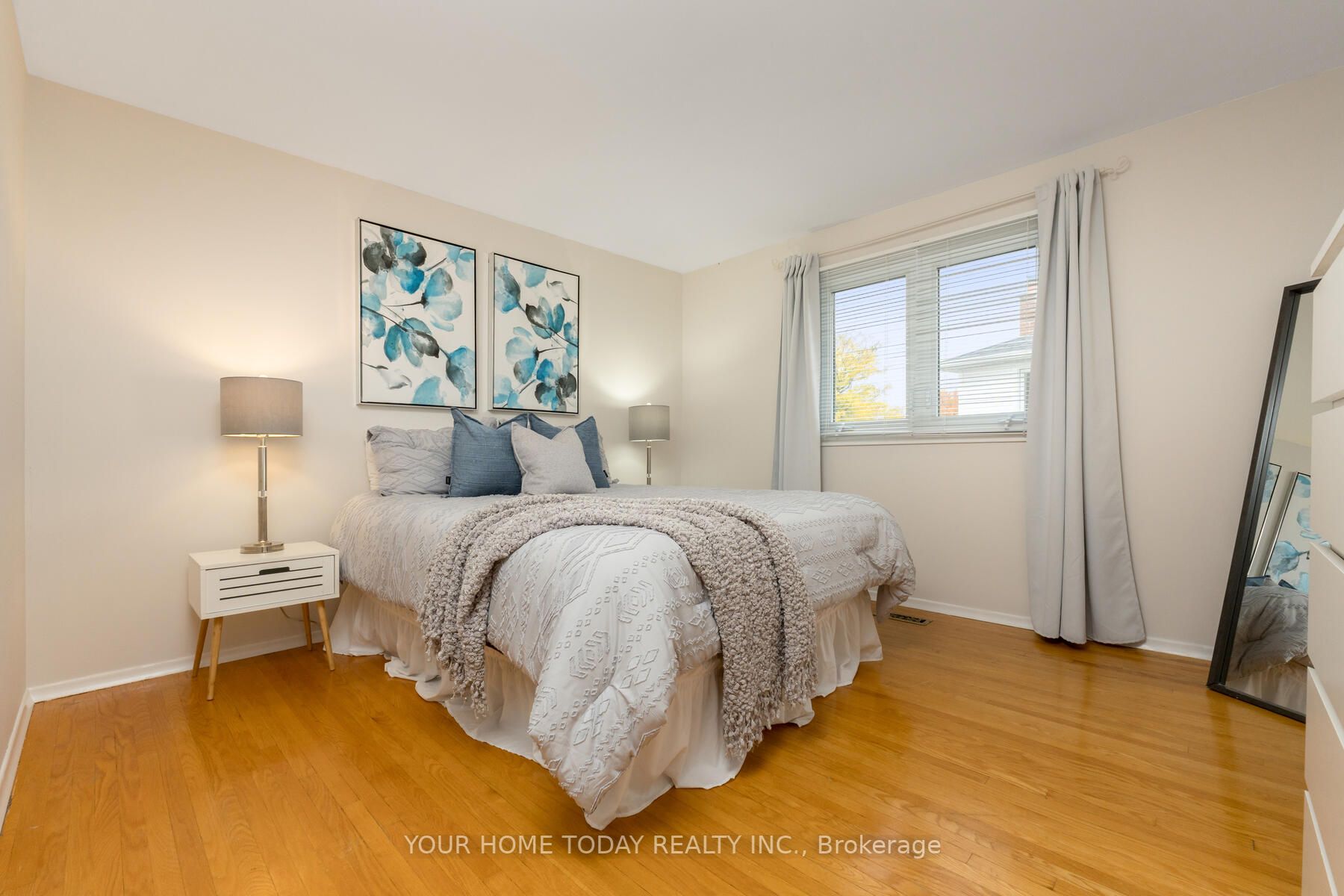 3 Regan Cres