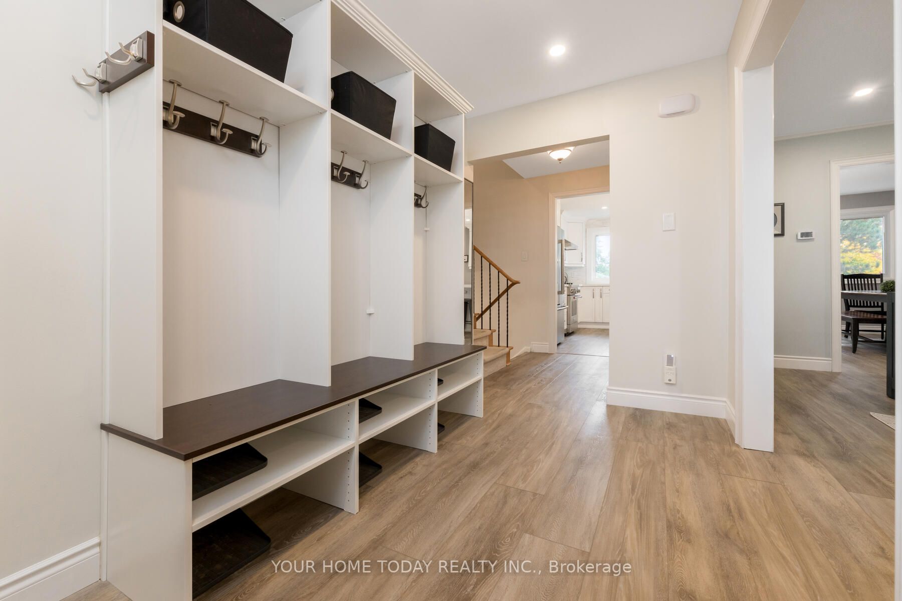 3 Regan Cres