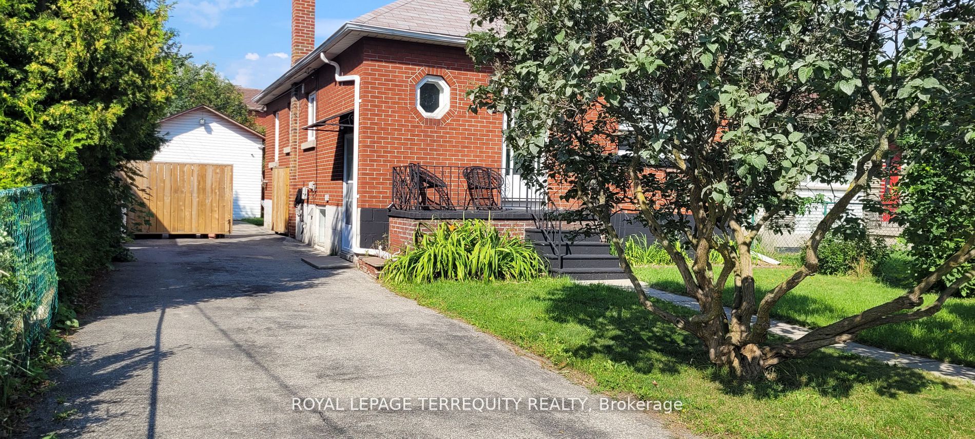 18 Wesley St