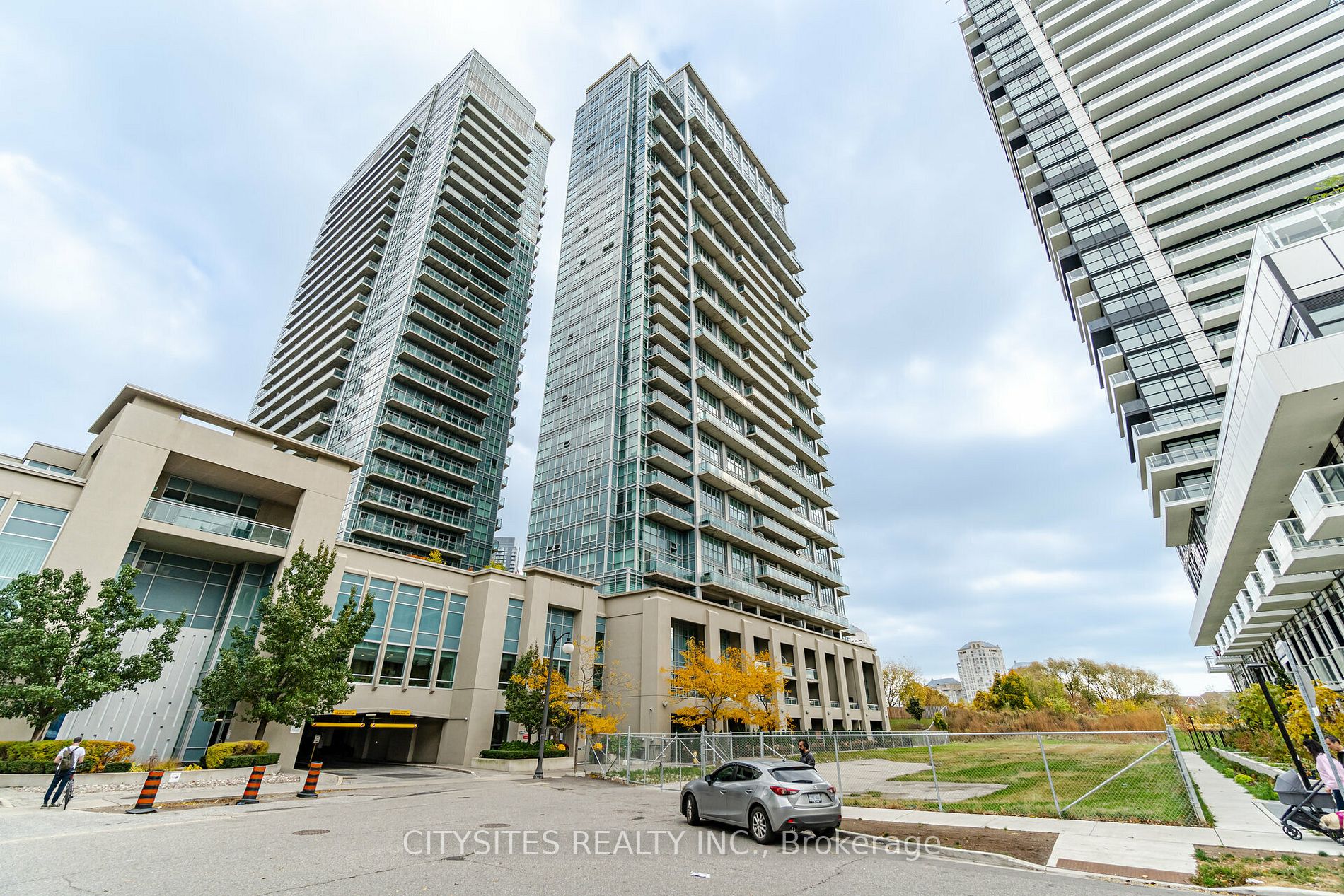 155 Legion Rd N, #Ph2913