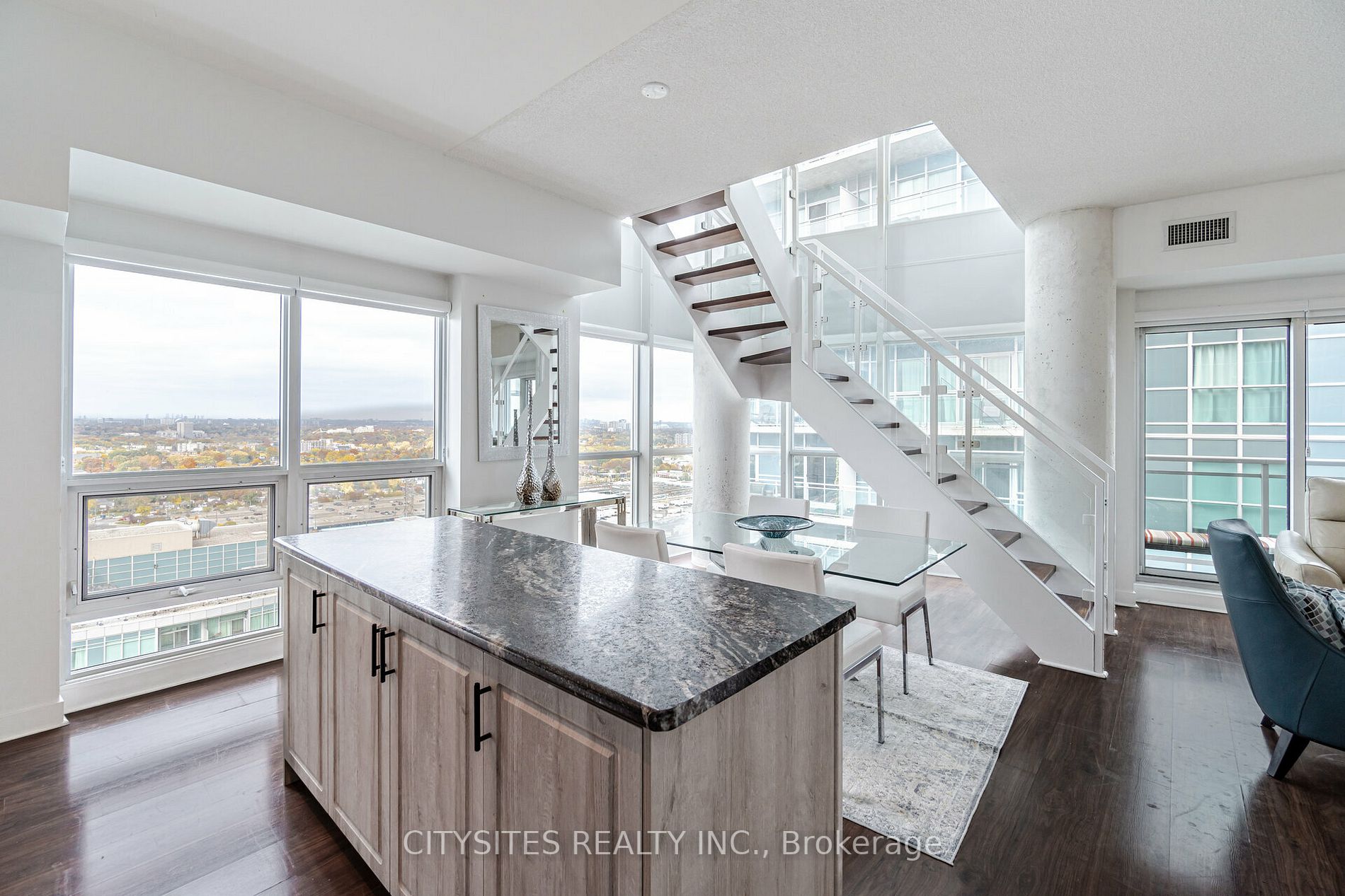 155 Legion Rd N, #Ph2913