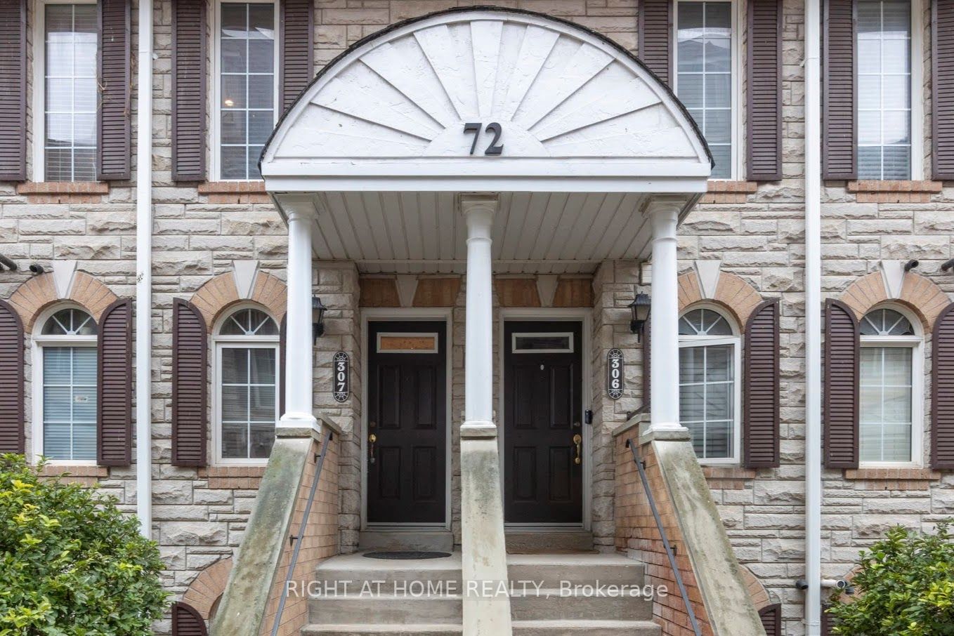72 Sidney Belsey Cres, #307