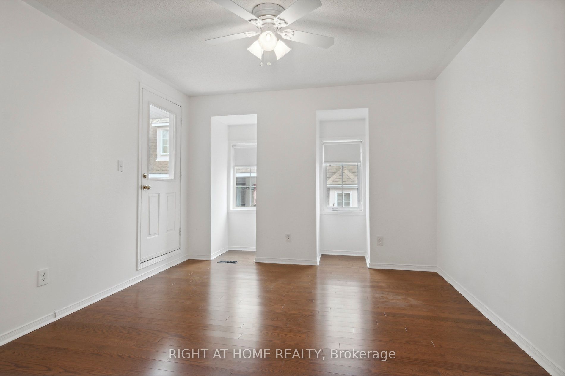 72 Sidney Belsey Cres, #307
