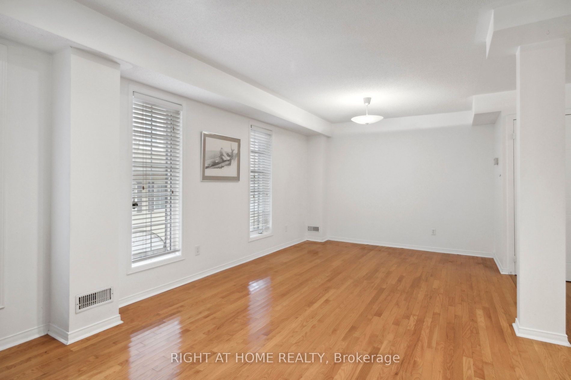72 Sidney Belsey Cres, #307