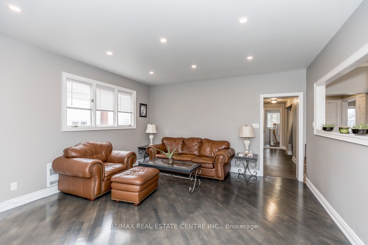 39 Clarence St