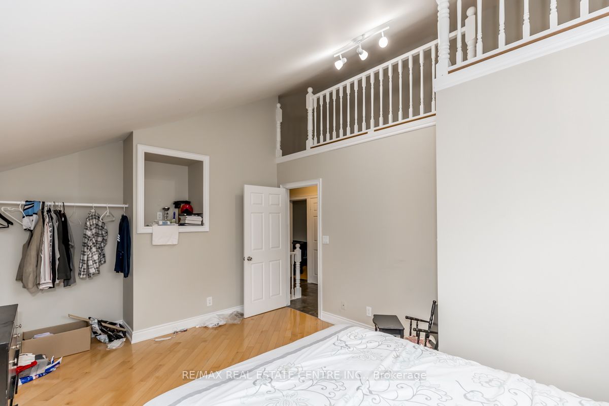 39 Clarence St