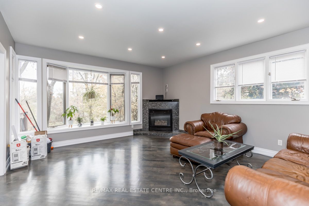 39 Clarence St