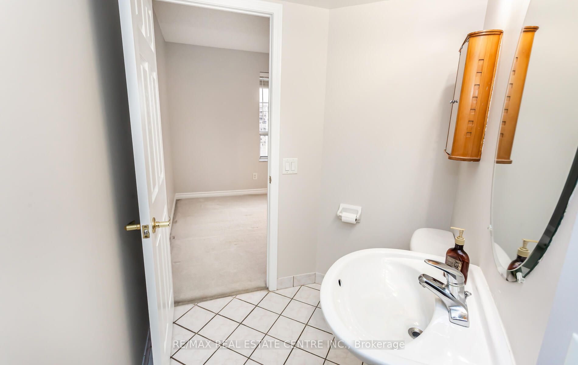 25 Kingsbridge Garden Circ, #2121