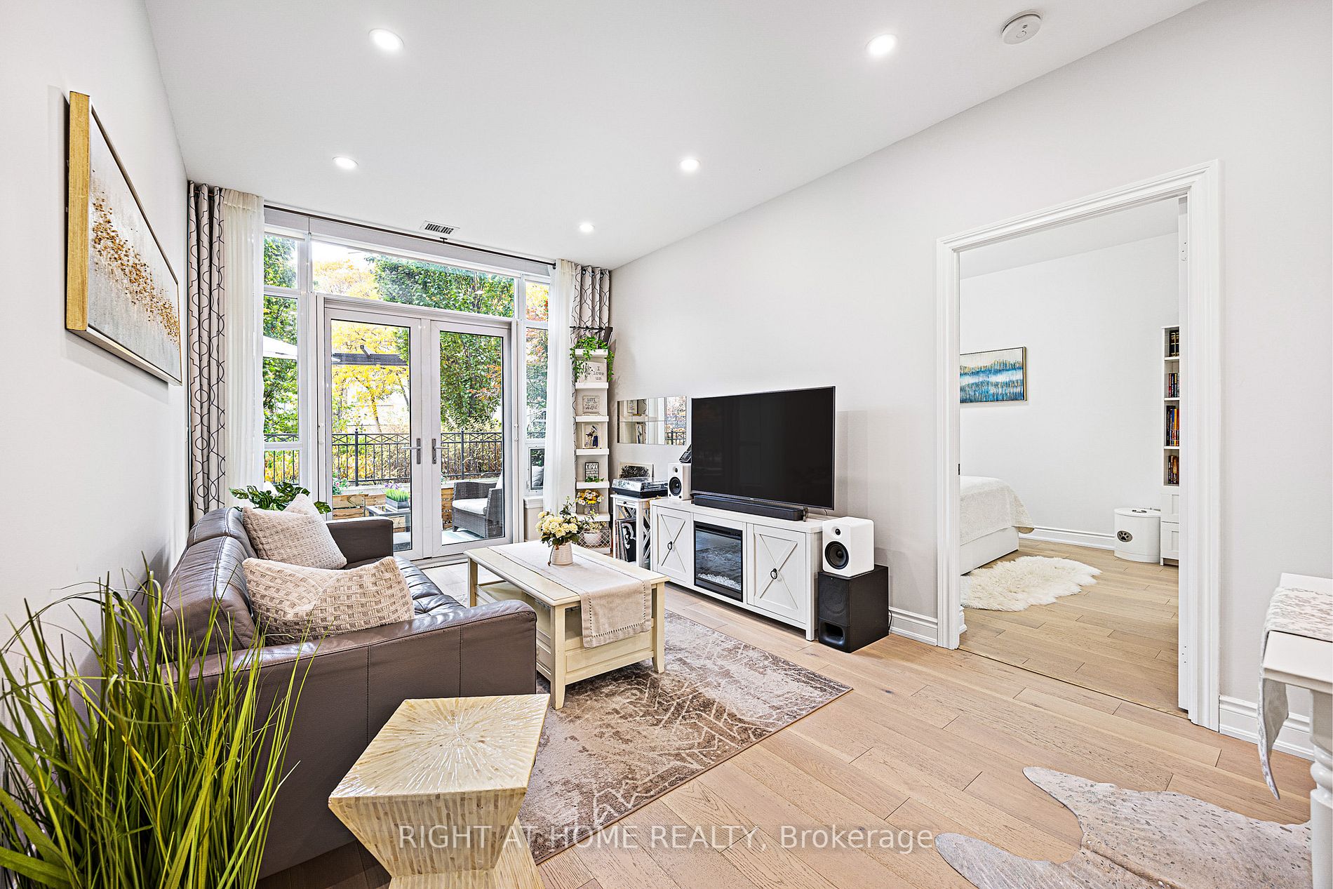1135 Royal York Road, #103