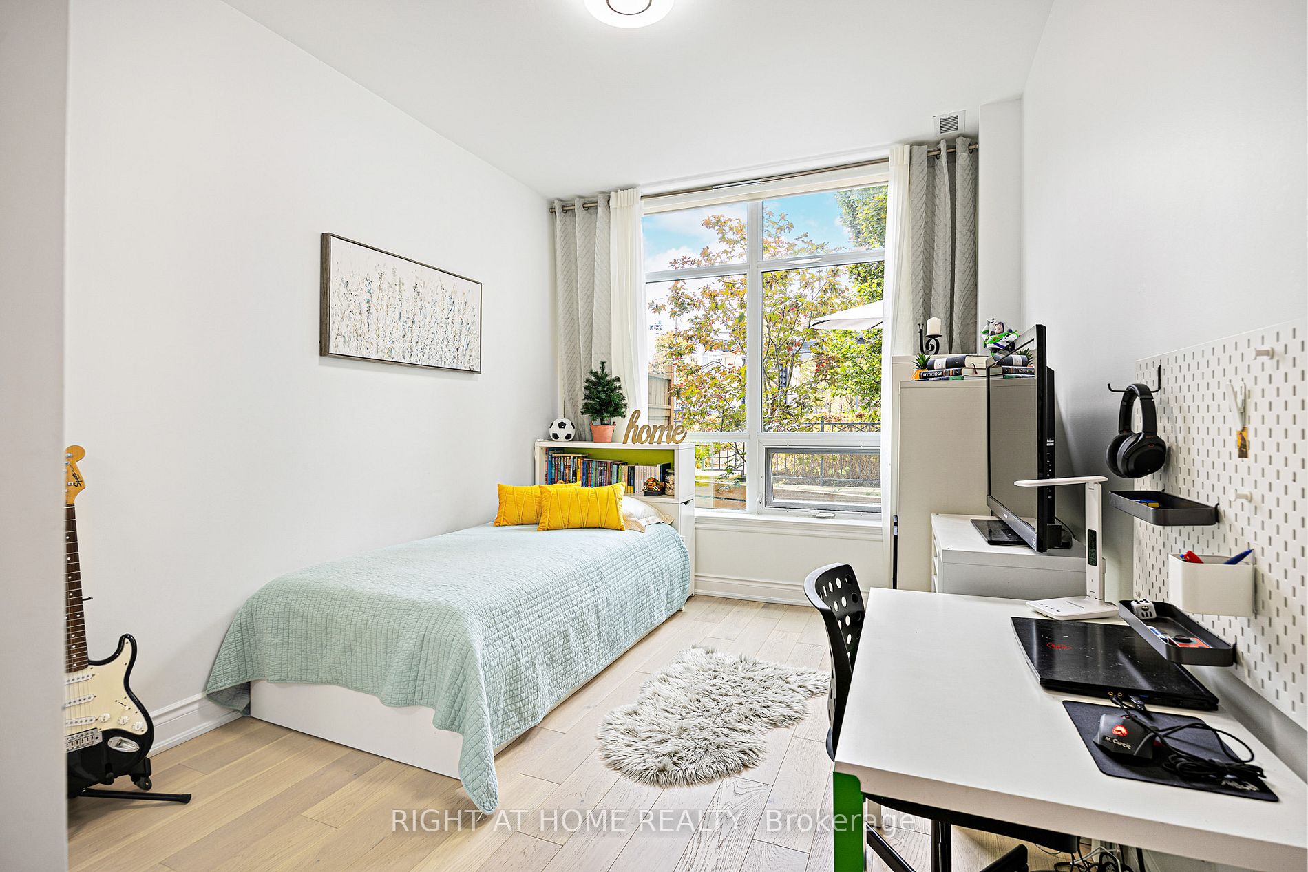 1135 Royal York Road, #103