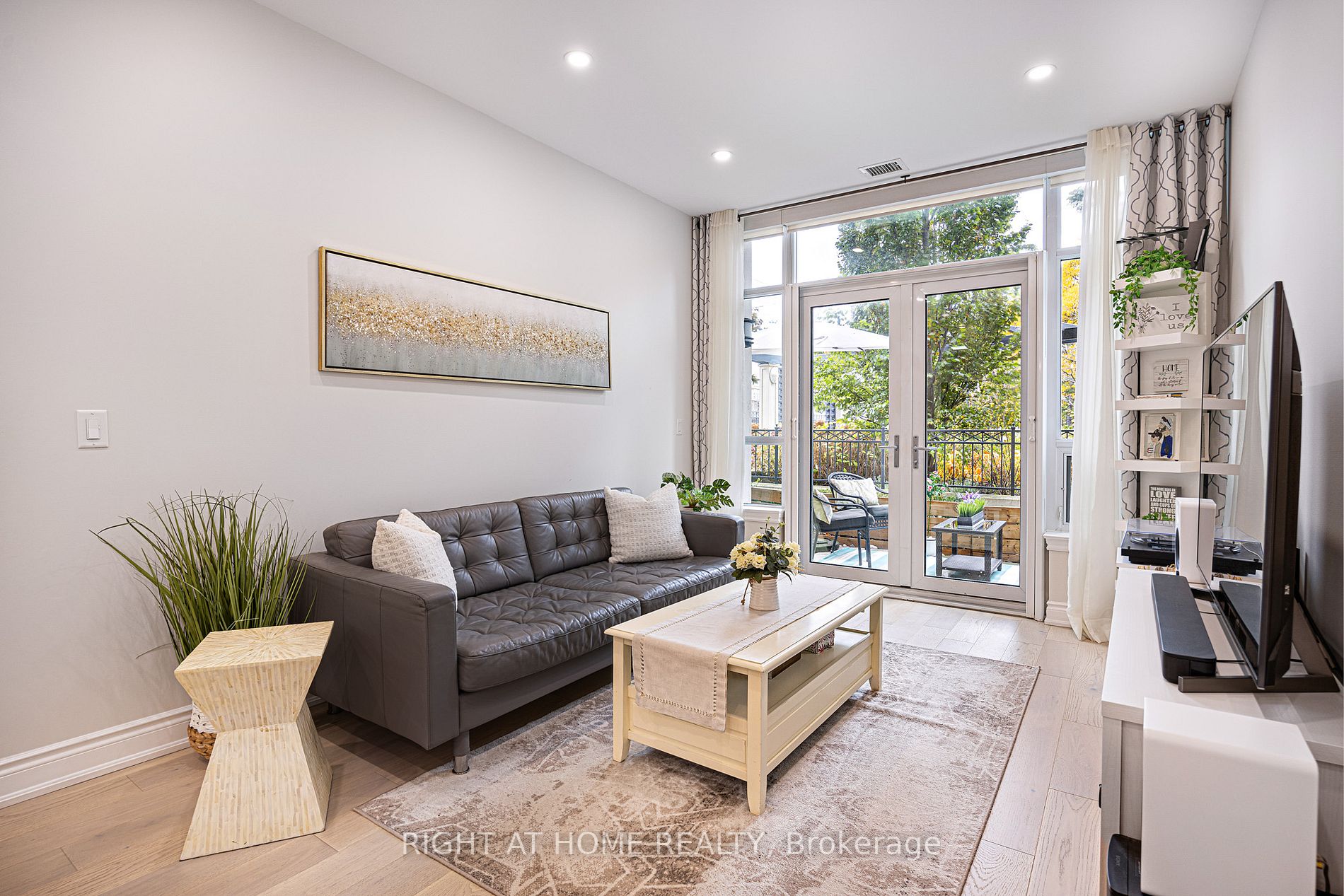 1135 Royal York Road, #103